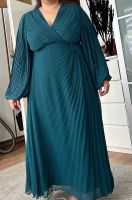 Biete elegantes Kleid Berlin - Neukölln Vorschau