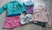 Mädchen Paket gr 134/140  Jacke/ pulli Niedersachsen - Wildeshausen Vorschau