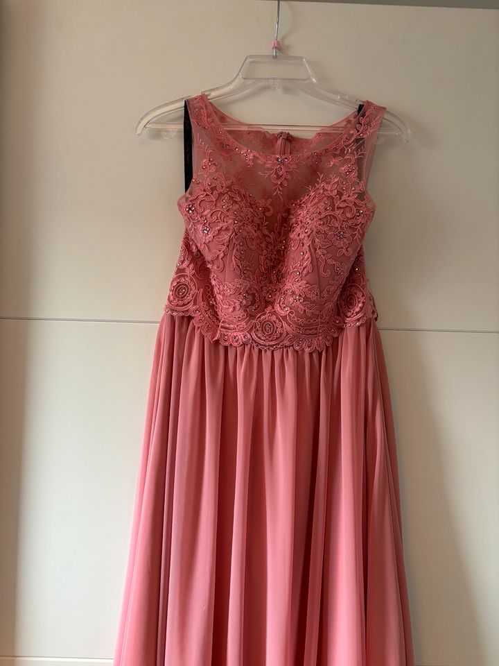 Abendkleid in Fuchsmühl