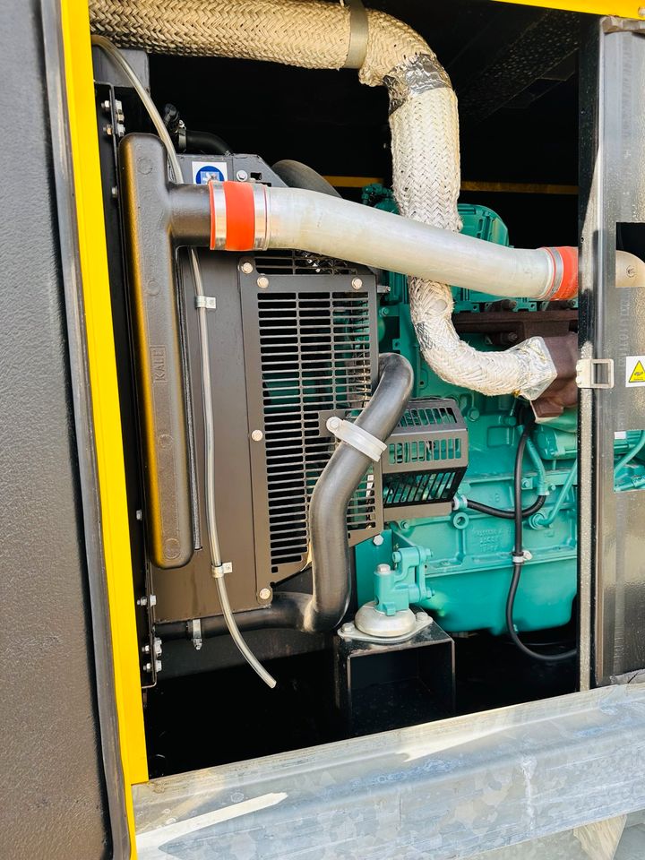 Stromgenerator 85 kva DIESEL auf Anhänger in Kamp-Lintfort