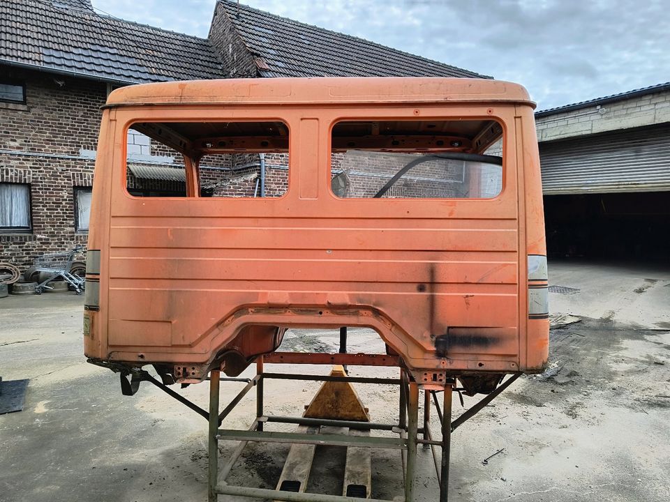 Mercedes SK KLEIN Kabine / Fahrerkabine / Fahrerhaus. in Elsdorf