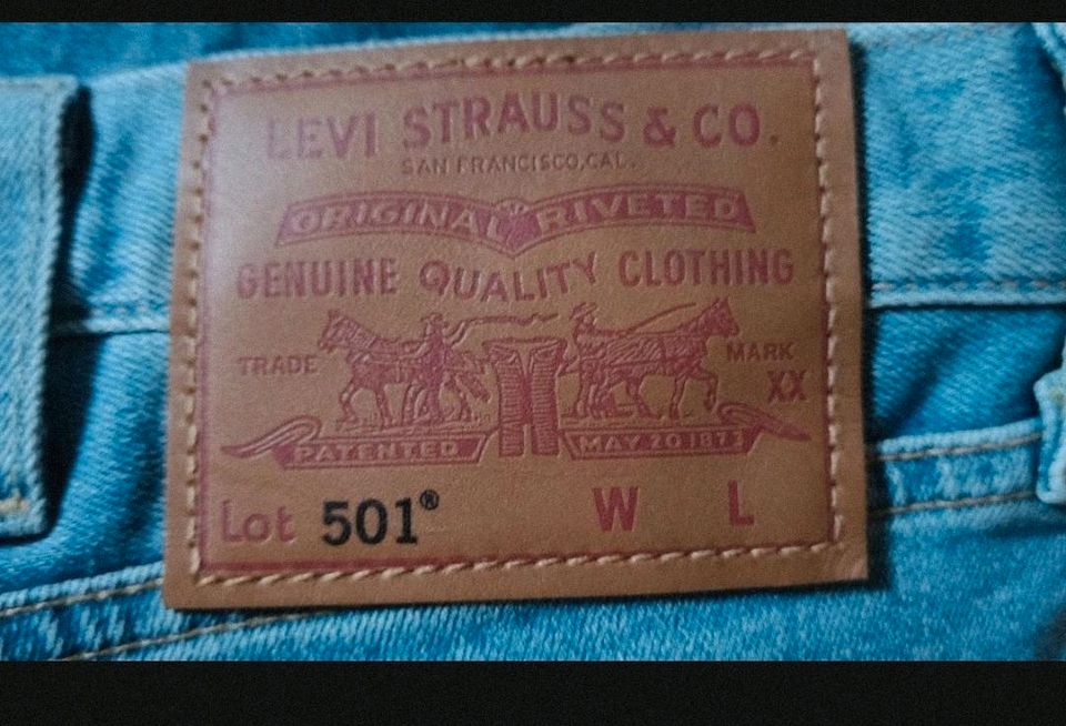 Levis Jeans 501 W48/L32 in Trebur