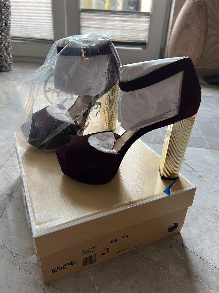 Super edle Pumps Sandaletten v Michael Kors gr 37 Neu in Troisdorf