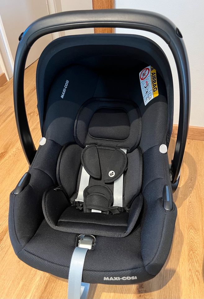 Maxi Cosi Cabrio Fix mit Isofix Station in Schwalmstadt