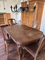 Ausziehbarer antiker Tisch mit 8 Stühlen Nordrhein-Westfalen - Verl Vorschau