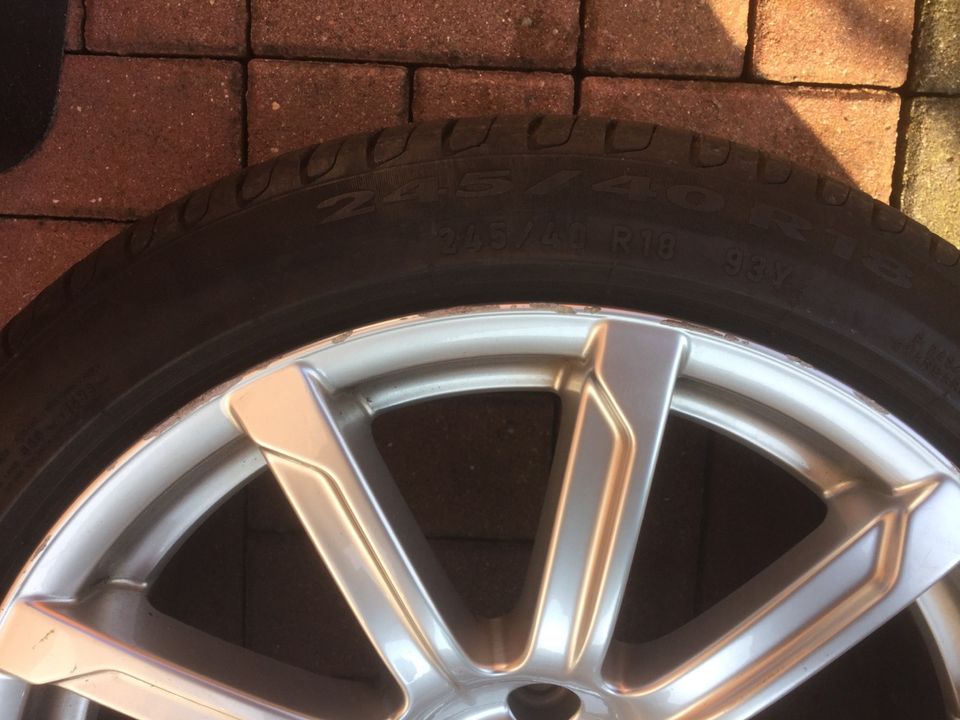 Audi A5 S-Line Alufelgen 8,5Jx18 H2  mit Reifen Pirelli P7 in Rosengarten