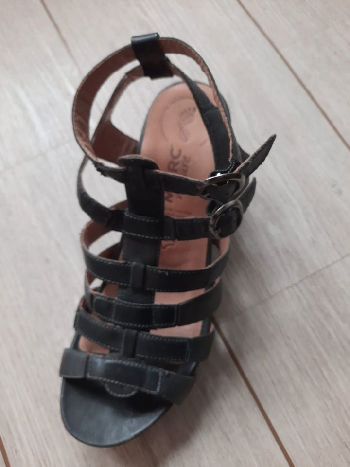 Marc Römersandalen Sandaletten Damen neu Echtleder Gr. 41 schwarz in Lensahn