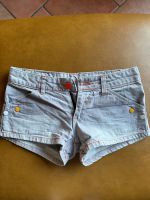 Short, hotpant, Jeans, hell grau, Gr. 32 Nordrhein-Westfalen - Herne Vorschau