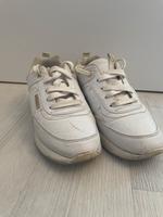 GUESS , Schuhe , weiß  Gr 38,5 Nordrhein-Westfalen - Krefeld Vorschau