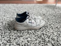 Reebok Classic Blau Weiss Größe 44 Frankfurt am Main - Rödelheim Vorschau