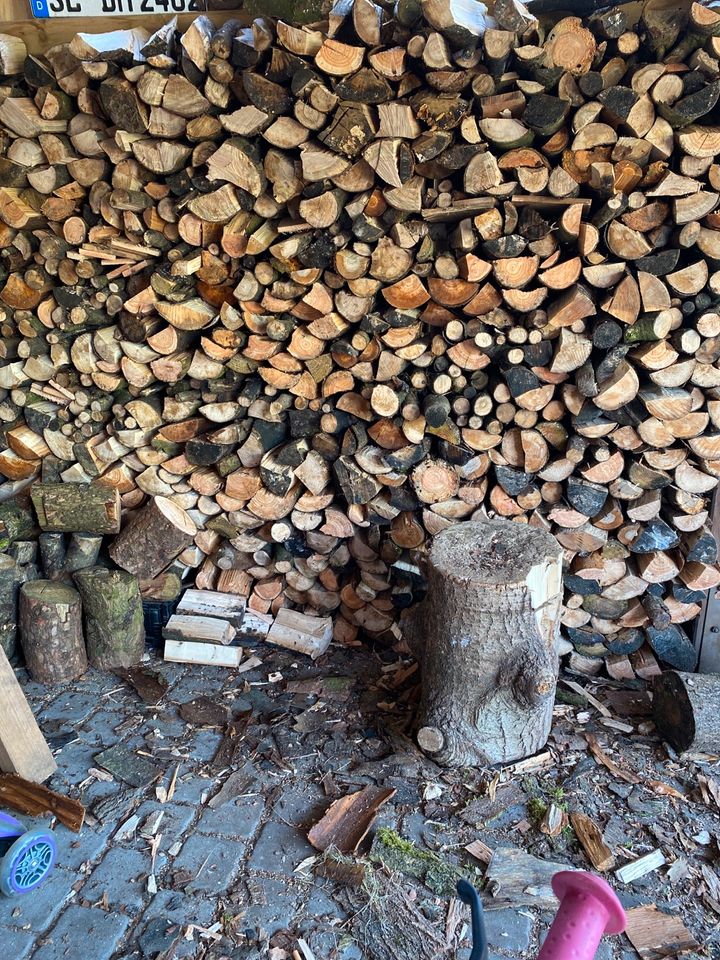 Brennholz ofenfertig in Schuby