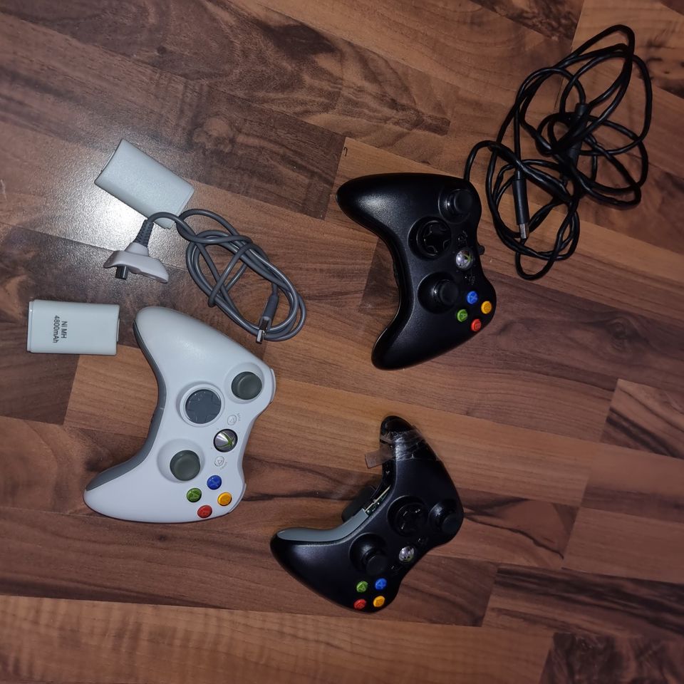 XBOX 360 - 3 (2) Controller - 7 Spiele und Headset in Aalen