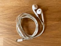 Apple EarPods In-Ear-Kopfhörer, weiß mit Lightning-Anschluss Sachsen - Zwickau Vorschau