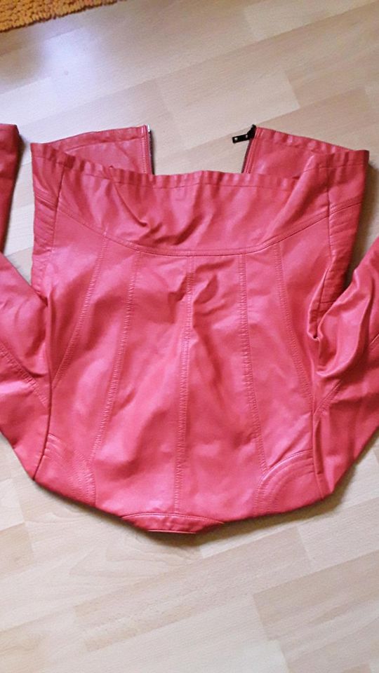 Damen Lederjacke rot TAIFUN 38 in Hof (Saale)