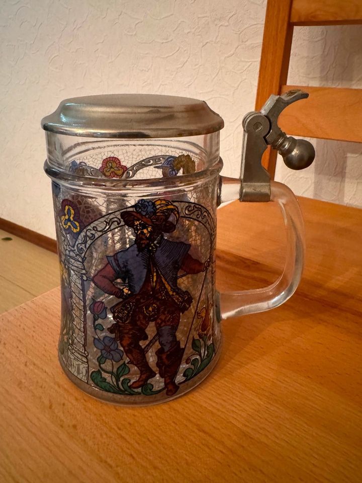 Krug, Bierkrug, Glaskrug mit Deckel, 0,5 Liter in Bergrheinfeld