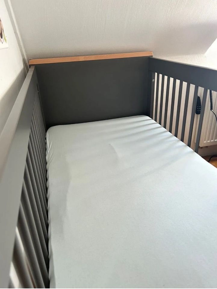 Pinio Kinder Bett + Kindermatratze in Schwegenheim