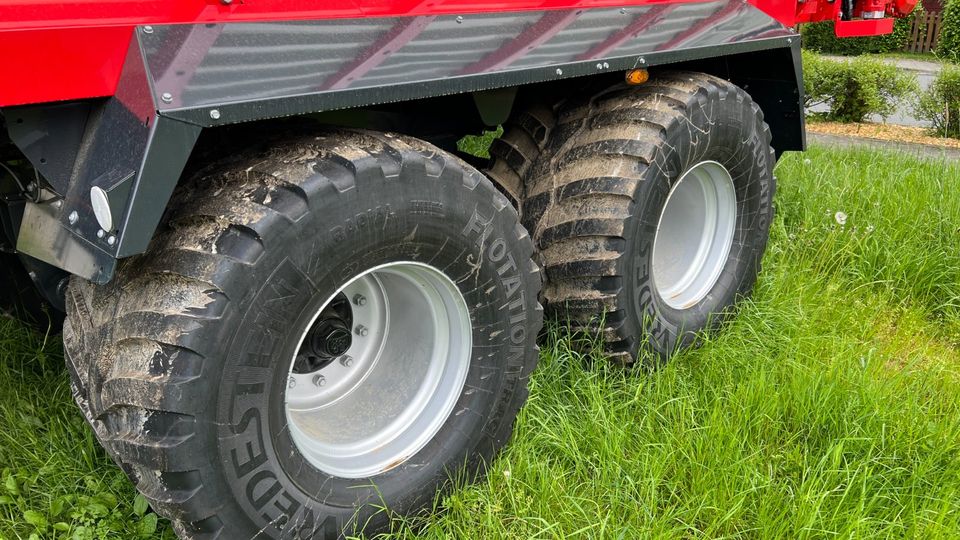 Pöttinger Ladewagen EUROPROFI 5510 D COMBILINE NEUMASCHINE in Wenden