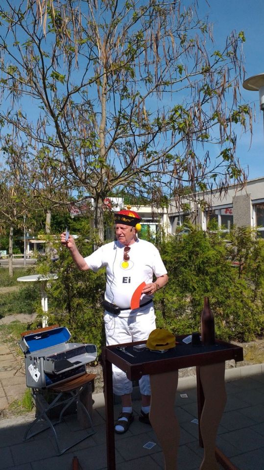 Zauberkünstler für Geburtstag, Partys, Kinder, SeniorenInnen in Berlin