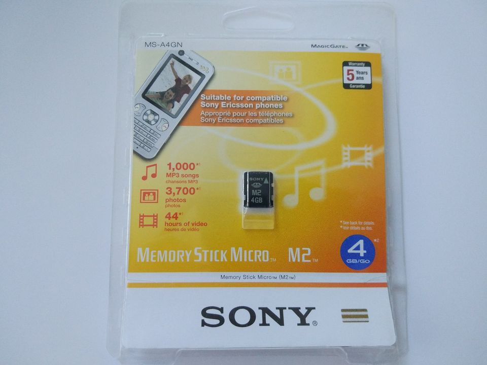 SONY Memory Stick Micro M2 4GB Speicherkarte Digital Kamera + PSP in Berlin