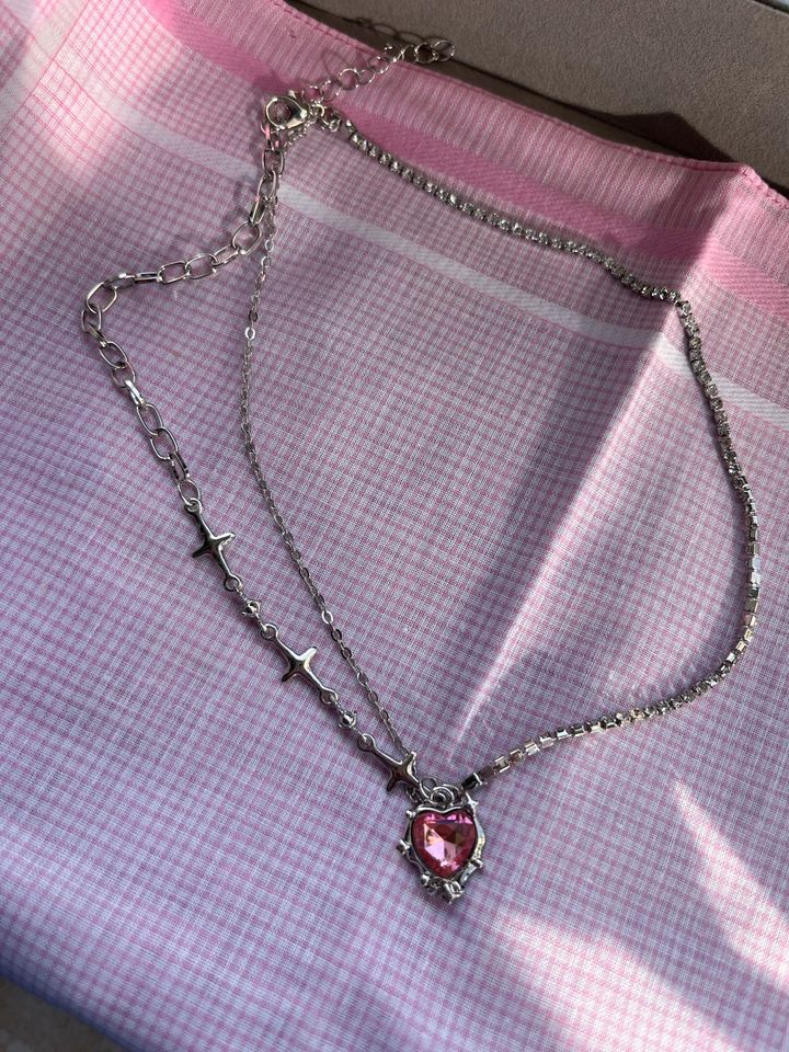Halskette Silber mit rosa Herz grunge y2k necklace Kette in Leipzig