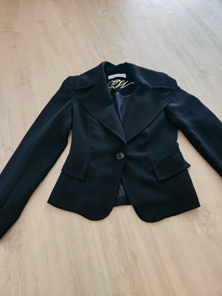 Wunderschöner Blazer mit passender Hose und passendem Rock in Dierhagen