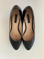 Pumps Schwarz Görtz Shoes Gr. 40 Leder Hessen - Kassel Vorschau