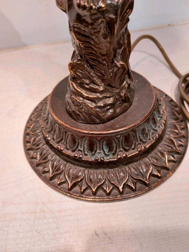 Imposante Jugendstil Tischlampe Frauengestalt figürlich in Köln