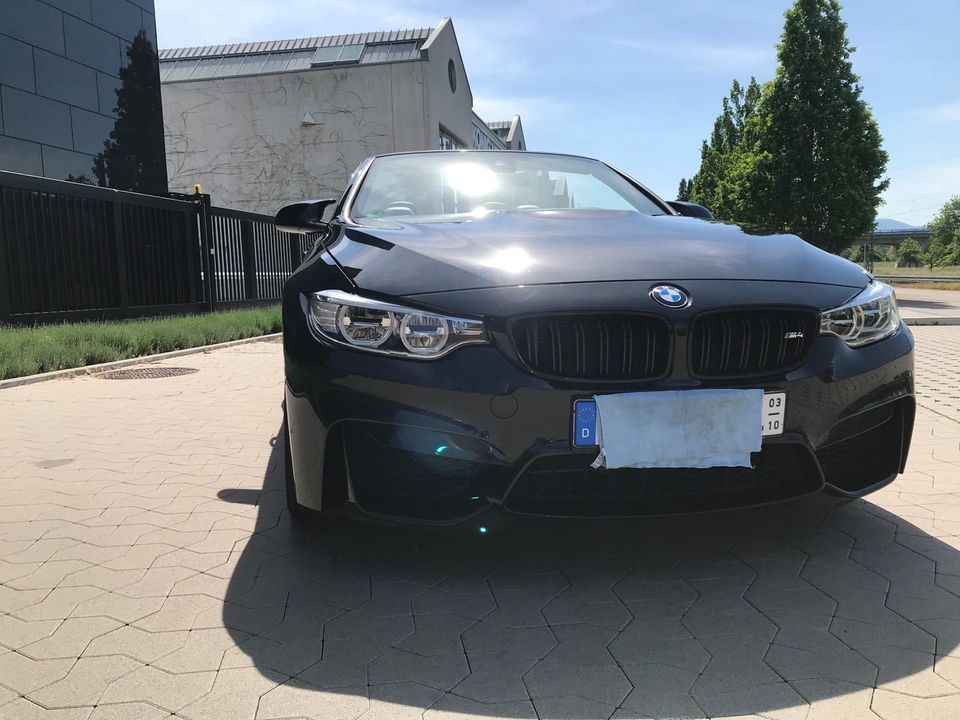 BMW M4 Competition Cabrio in Pfinztal