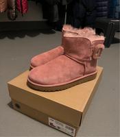 UGG W MINI BAILEY FLUFF BUCKLE Gr 40 Sonderedition Hessen - Hochheim am Main Vorschau