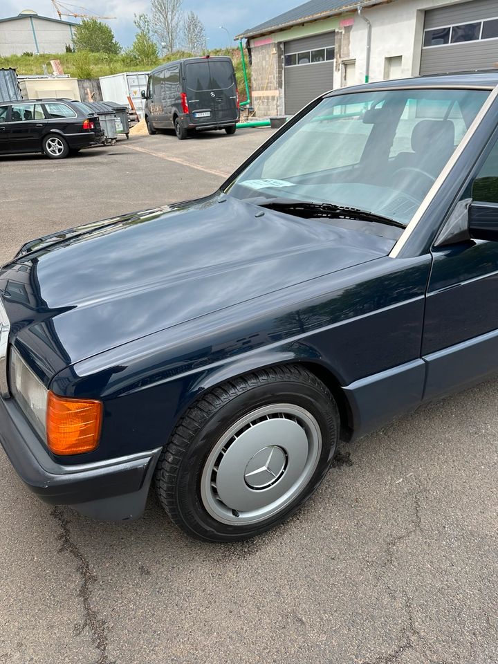 Mercedes Benz E190 2.0 in Kall