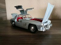 Burago Mercedes 300 SL Flügeltürer, Modellauto Maßstab 1:18 Niedersachsen - Löningen Vorschau