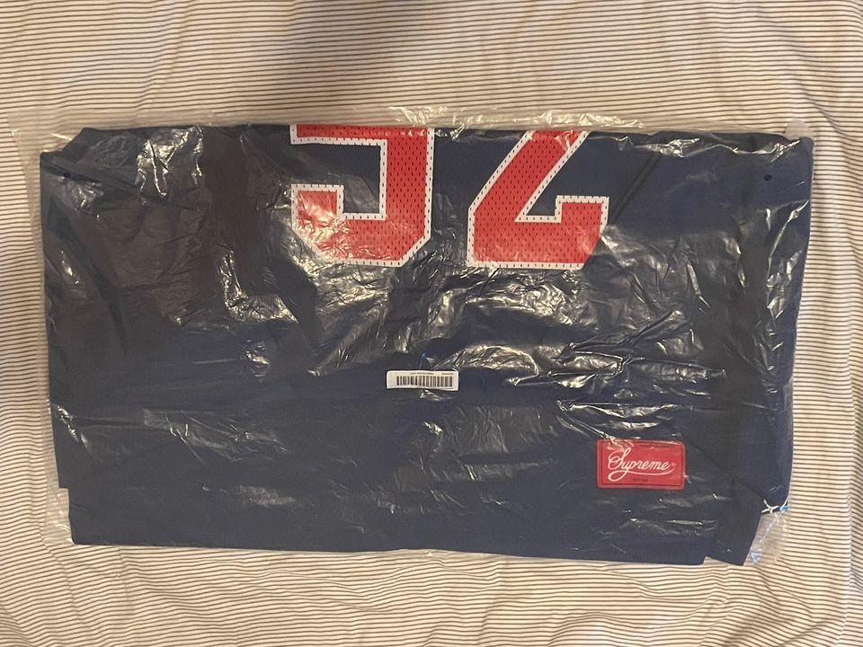 Supreme Spiderweb Football Jersey Navy (Large) in Berlin