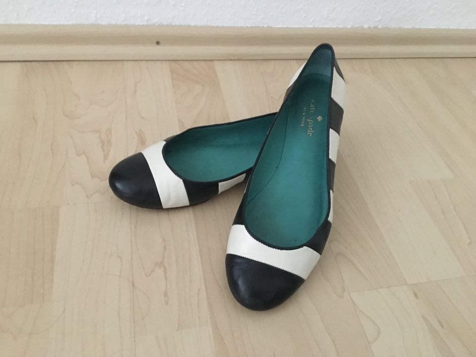 Kate Spade New York gestreifte Ballerinas 8 US (EU 38) in Frankfurt am Main