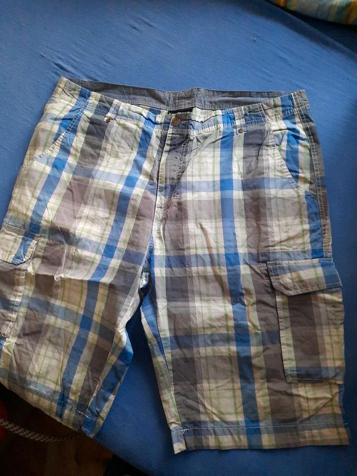 Herren shorts gr.xl in Hünfeld