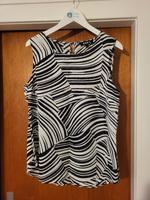 DKNY Top Gr. M blau/weiß Hessen - Alsbach-Hähnlein Vorschau
