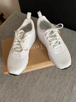 NEU Damenschuhe von Nike Sneaker Niedersachsen - Staufenberg Vorschau