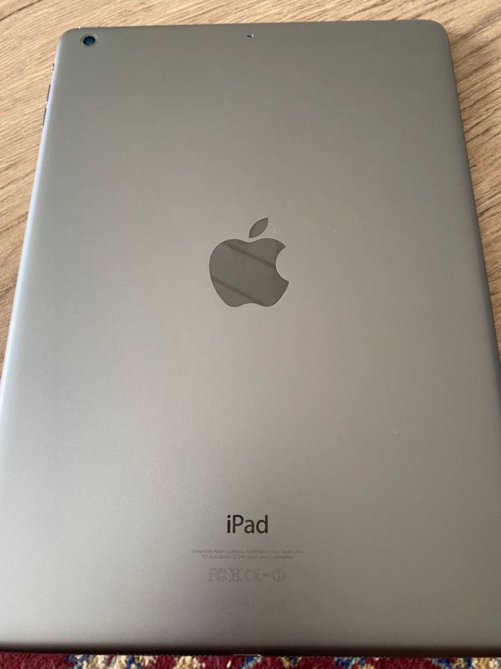 iPad Air 16GB space grey Top Zustand MD785LL/A Apple in Leinach