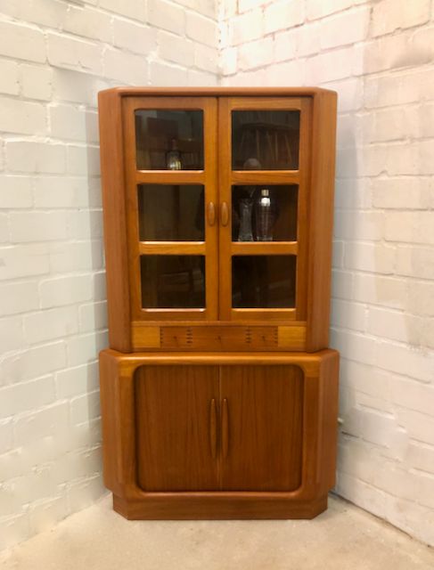 Mid Century Eckschrank, Danish Dyrlund, 1970’s, Vintage, Teak, in Celle