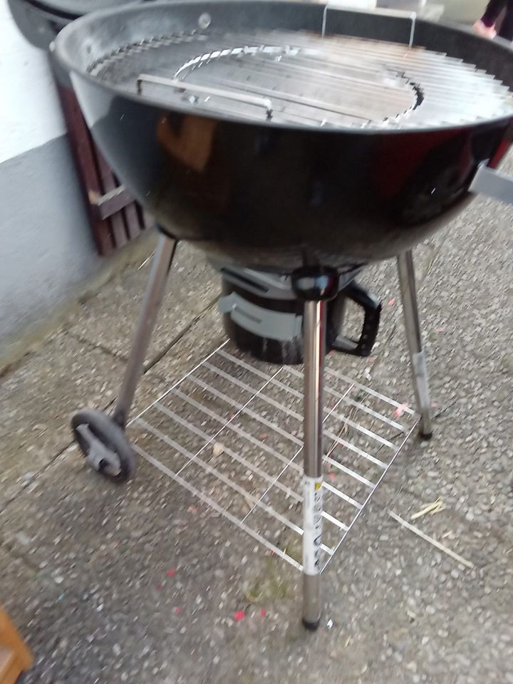 Holzkohlegrill+Thermostat+Gratis Grillkohle in Ursberg