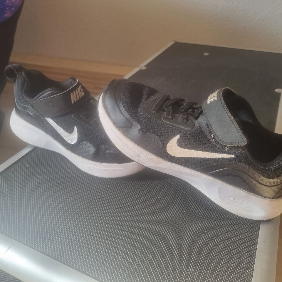 Nike Sneaker ,Turnschuhe,Hobby  Gr.30 in Stendal