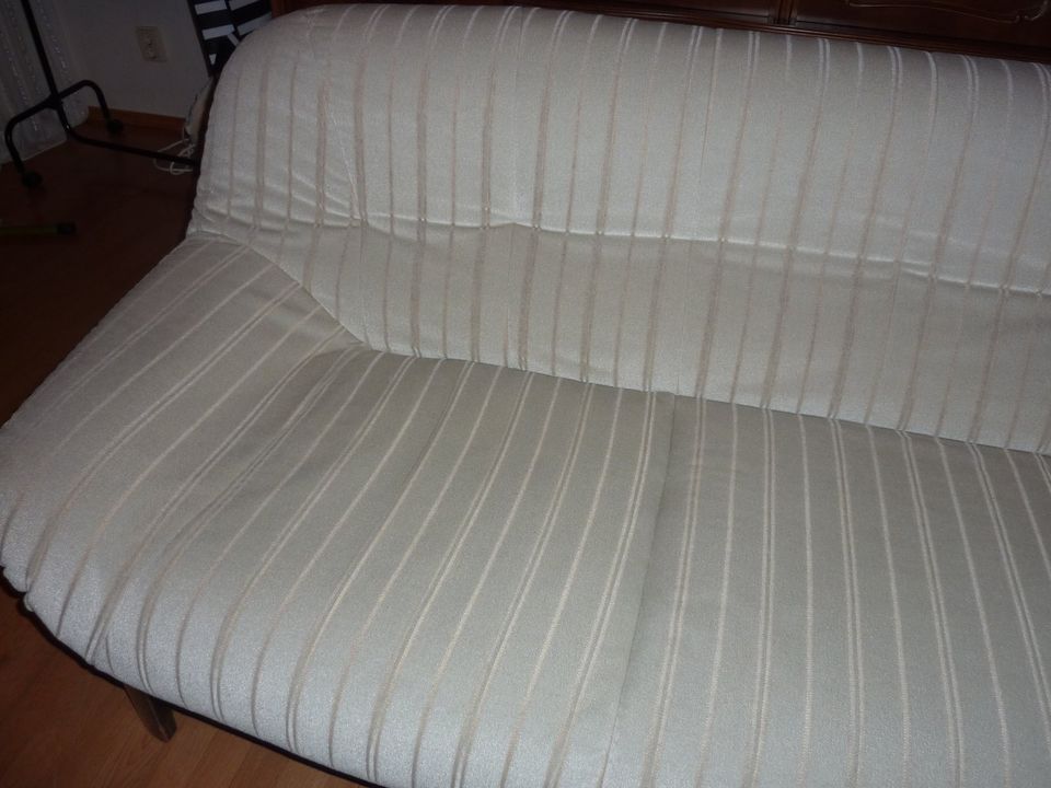 kleines Sofa mit Lattenrost, Größe 210 x 100 cm in Sarstedt