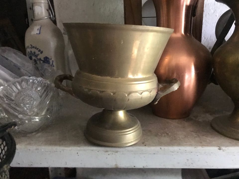 Messing Kelch Vintage alt antik Pokal Römer massiv römer schale in Burgheim