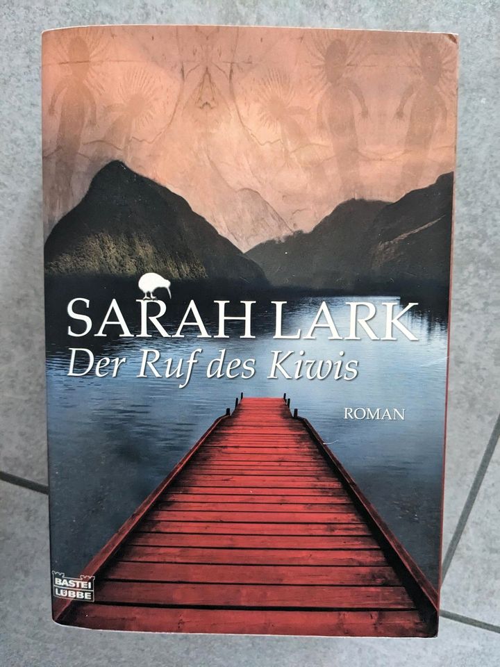 Buch Sarah Lark "Der Ruf des Kiwis" in Bonn