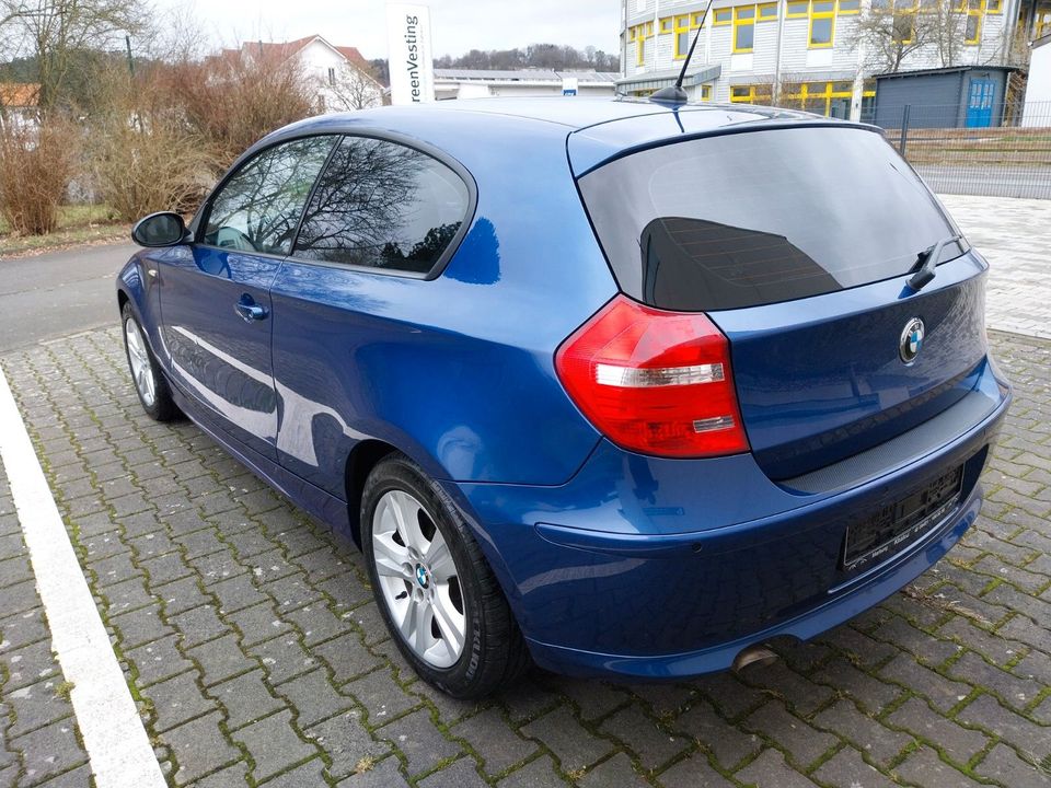 BMW 118 Baureihe 1 Lim. 118d Neu TÜV in Cölbe