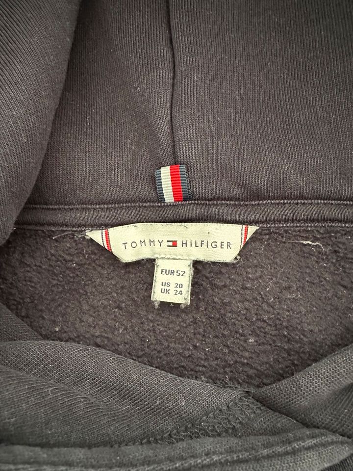 Tommy Hilfiger Hoodi Gr. 52 blau in Mülheim (Ruhr)