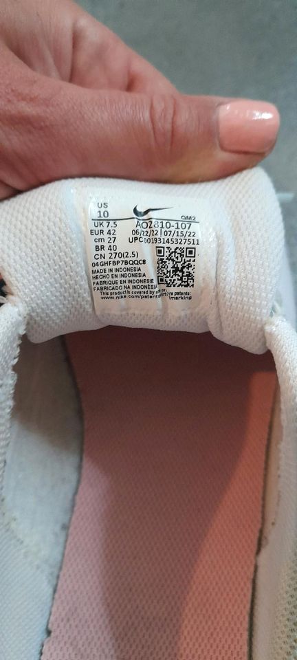 Nike Schuhe Größe 42 damen court royale in Bad Sassendorf