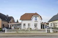 Jugend trifft auf Moderne: Geschmackvolle Villa auf schönem Eigenlandgrundstück in Pönitz Kreis Ostholstein - Scharbeutz Vorschau