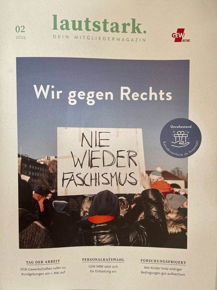 Zeitschrift lautstark Schwerpunkt Wir gegen Rechts in Krefeld
