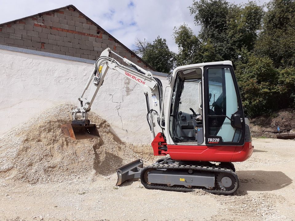 Vermiete Minibagger 2,8 - 3,5 t (Takeuchi, Wacker Neuson) in Eichstätt