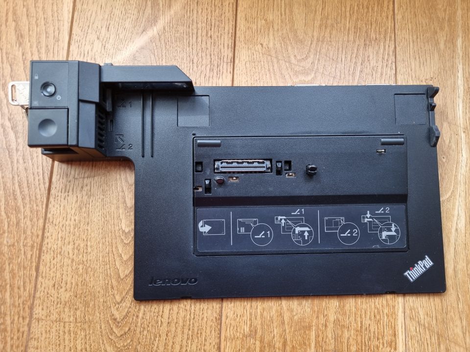 Lenovo Dockingstation ThinkPad Mini Dock Plus Series 3 - Typ 4338 in Berlin